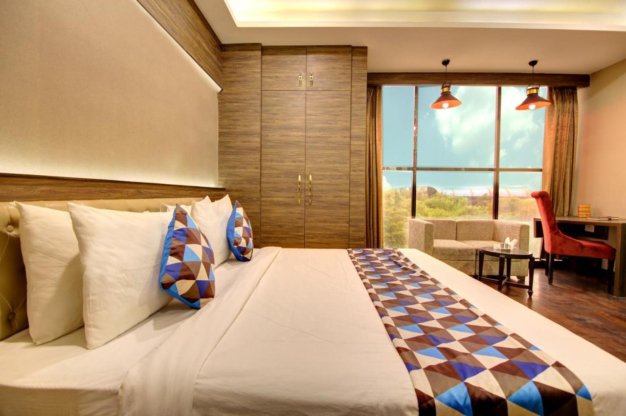 דלהי Southwest Inn - Boutique Hotel מראה חיצוני תמונה